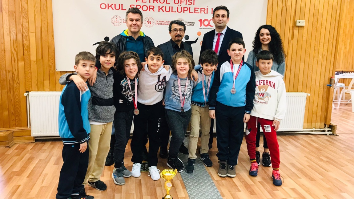 İstanbul Valiliği Petrol Ofisi Okul Spor Kulüpleri Ligi Satranç Turnuvasında İlçe 2.si Olduk.